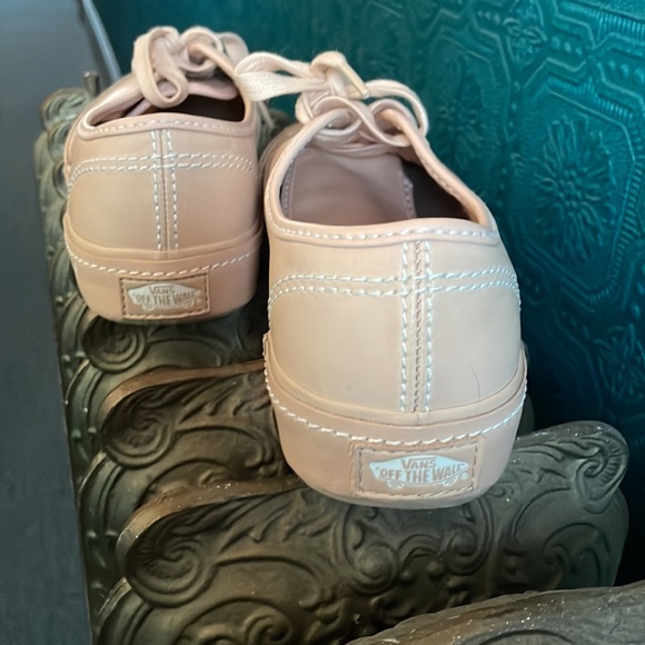 Vans pink shoes - Picture 5 of 8